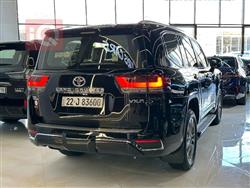 تۆیۆتا لاند کروزەر